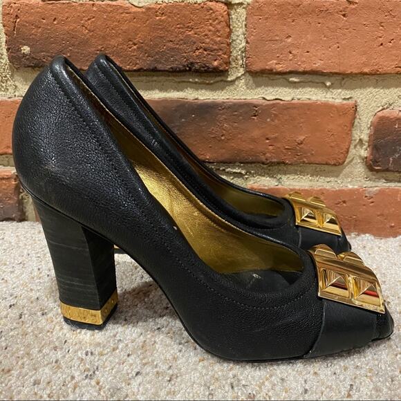 BCBGMaxazria Black Leather Block Heel Shoes sz 8.5 Gold Trim heel Peep Toe Shoes - Picture 2 of 11
